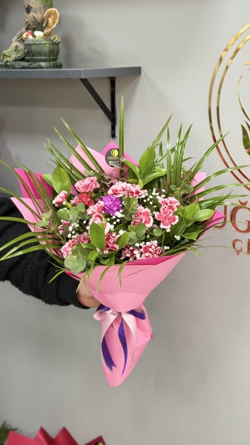 Pembe Karanfil Buket’i