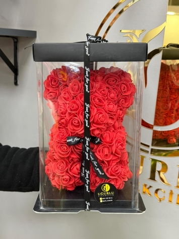 Güllerden Aşk Ayıcığı – Özel Tasarım Hediye