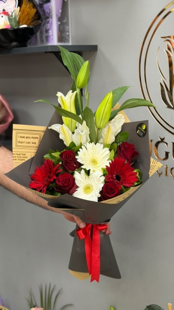 Kırmızı Gül lilyum Gerbera Buketi